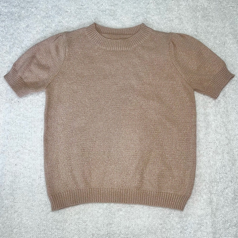 Tan light short sleeve sweater